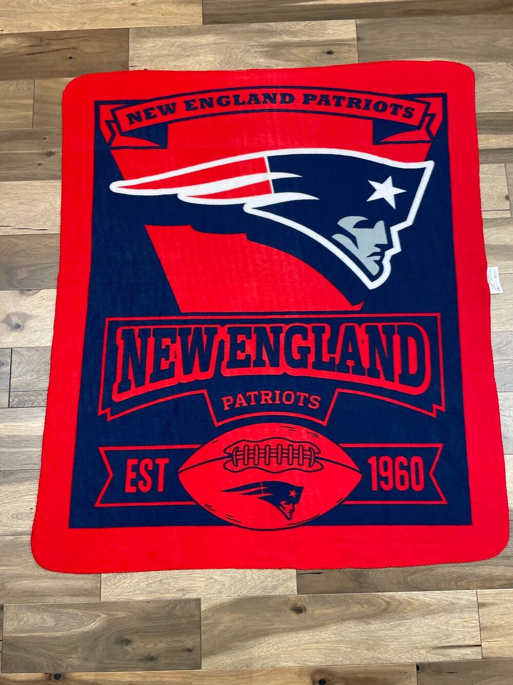 NFL New England Patriots Fleece Throw Blanket 56x49 Red Navy